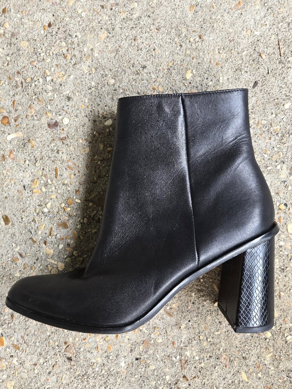 DOLCE VITA Black Leather Ankle Boots w/ Snakeskin Print Heels 8.5